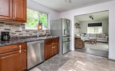 Kitchen - 2524 Royal View Dr, Allison Park, PA 15101 photo 1 of 3