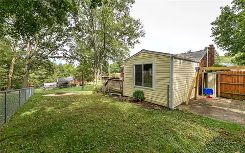 Exterior - 2524 Royal View Dr, Allison Park, PA 15101 photo 7 of 14