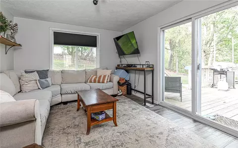 Living - 2524 Royal View Dr, Allison Park, PA 15101 photo 2 of 2