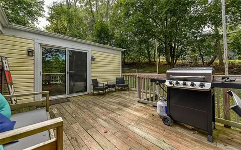 Exterior - 2524 Royal View Dr, Allison Park, PA 15101 photo 10 of 14