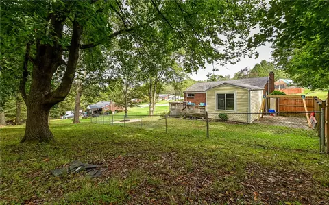Exterior - 2524 Royal View Dr, Allison Park, PA 15101 photo 5 of 14