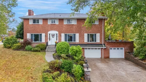 104 Minnock, Pittsburgh, PA 15237