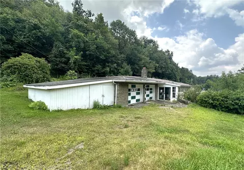1258 State Route 711, Stahlstown, PA 15687