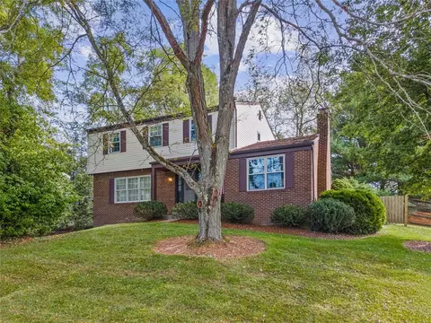5168 Elm Dr, Gibsonia, PA 15044