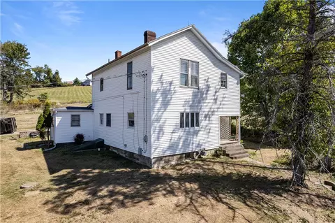 1276 Willowbrook Rd, Belle Vernon, PA 15012