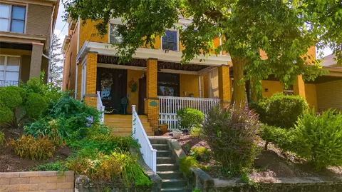 31 Claus Ave, Pittsburgh, PA 15227