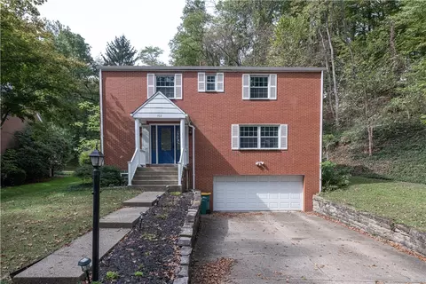 102 Huntingdon Dr, Pittsburgh, PA 15235