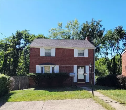 1227 Circle Dr, Pittsburgh, PA 15221
