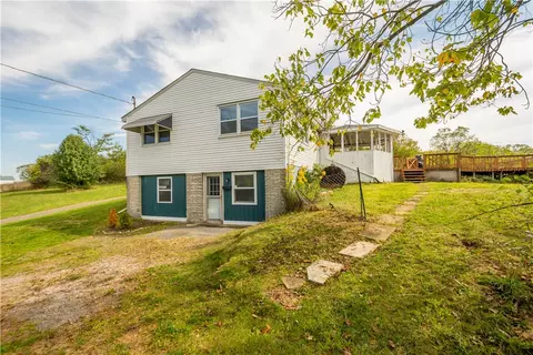 10 Fieldcrest Dr, Mcdonald, PA 15057