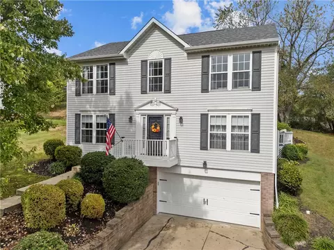 128 Buffalo Trail Dr, Freeport, PA 16229