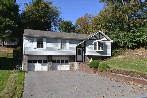 528 Forrest Ave, Houston, PA 15342
