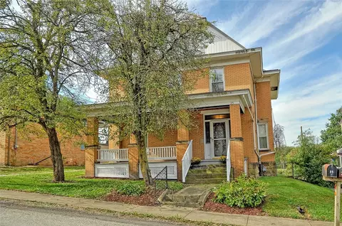 25 Wabash Ave, Hickory, PA 15340