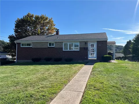 3020 Mintwood Dr, New Kensington, PA 15068