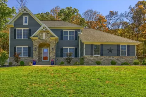 304 Fassinger Rd, Evans City, PA 16033