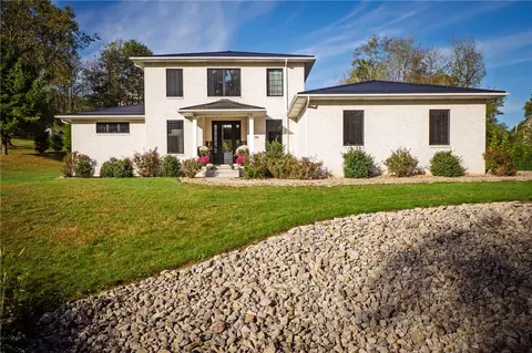 100 Waterside Dr, Beaver Falls, PA 15010