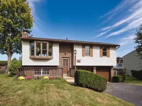 115 Bellford Dr, Cranberry Township, PA 16066