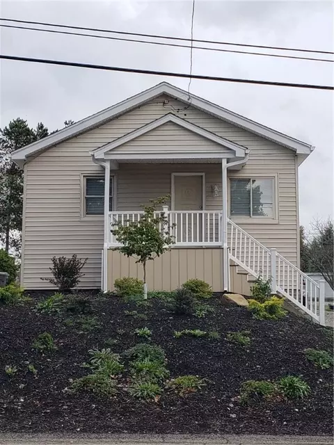 1318 Darlington Rd, Beaver Falls, PA 15010