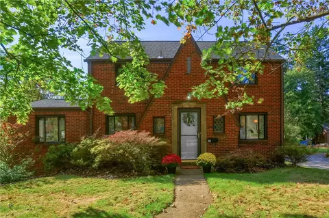 19 Perry Ln, Pittsburgh, PA 15229