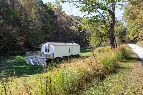 476 Hewitt Run Rd, Wind Ridge, PA 15380