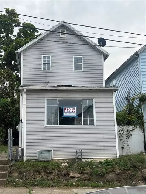 213 Crest Ave, Charleroi, PA 15022