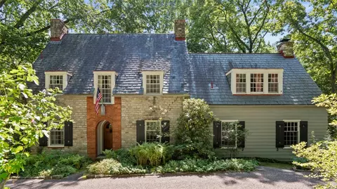 700 W Waldheim Rd, Pittsburgh, PA 15215
