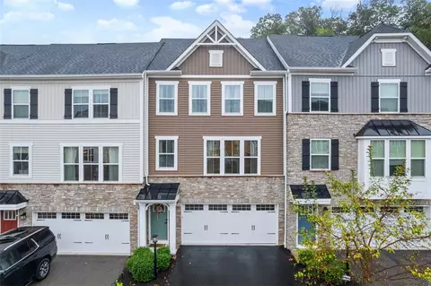221 Olivia, Pittsburgh, PA 15237