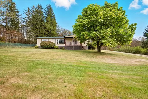 475 Lincoln St Ext, Meyersdale, PA 15552