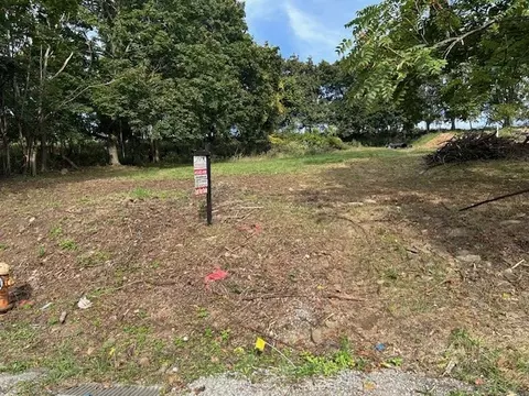 lot Apt 3 Chamberlain, Jefferson Hills, PA 15025