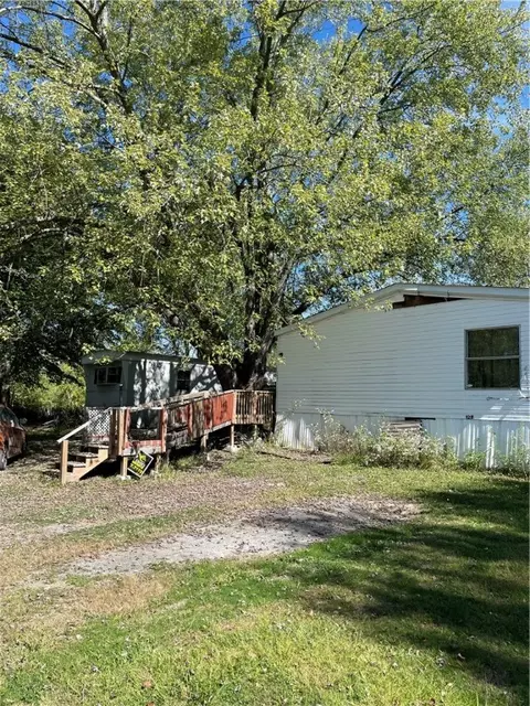 88 Mitchell Rd, West Middlesex, PA 16159