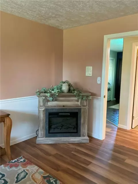 Entry Way - 106 Spring Dr, Apollo, PA 15613 photo 2 of 2