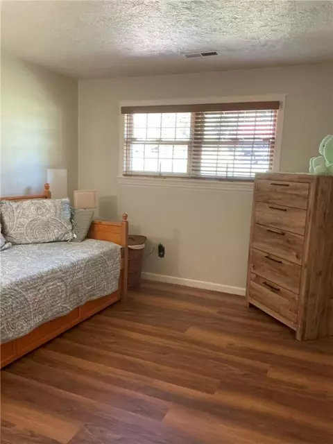 Bedroom - 106 Spring Dr, Apollo, PA 15613 photo 6 of 8