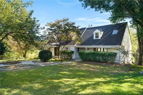 115 Elm Ln, Coraopolis, PA 15108