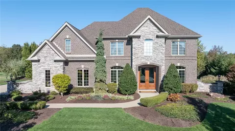 135 Majestic Dr, Mars, PA 16046