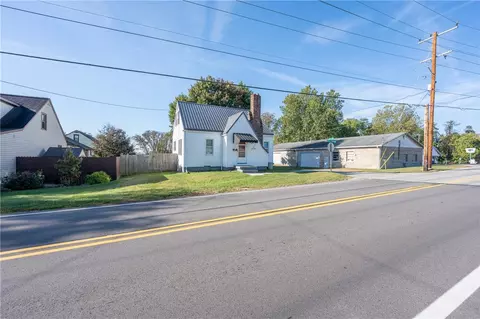 Exterior - 570 Unity St, Latrobe, PA 15650 photo 3 of 5