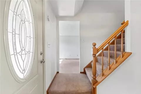 43 Barri Dr, Irwin, PA 15642 photo 3