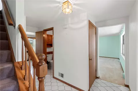 43 Barri Dr, Irwin, PA 15642 photo 13
