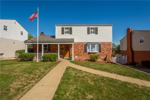 1746 Gina Dr, West Mifflin, PA 15122