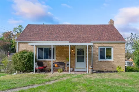 208 Andrew Dr, Glenshaw, PA 15116