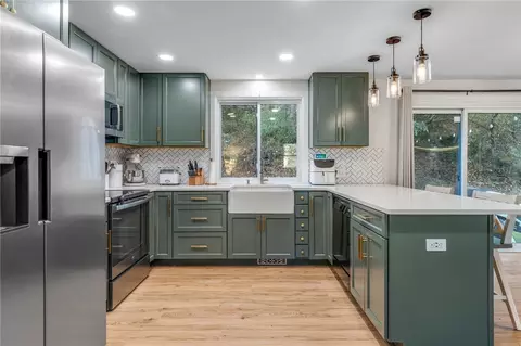 Kitchen - 10 Pheasant Run Dr, Export, PA 15632 photo 2 of 6