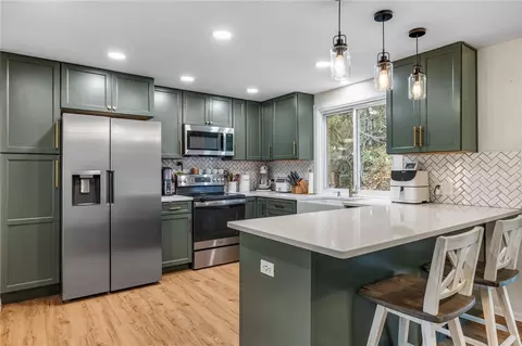 Kitchen - 10 Pheasant Run Dr, Export, PA 15632 photo 6 of 6