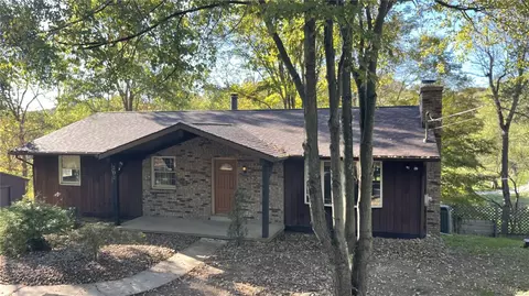 303 Elkhorn Rd, Monaca, PA 15061
