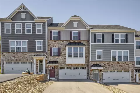 106 Moyer Hill Dr, Cranberry Township, PA 16066
