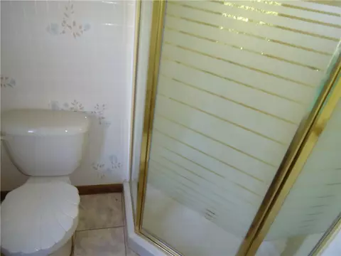 Bath - 123 Latimer Ave, Strabane, PA 15363 photo 2 of 2