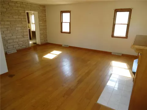Living - 123 Latimer Ave, Strabane, PA 15363 photo 5 of 7