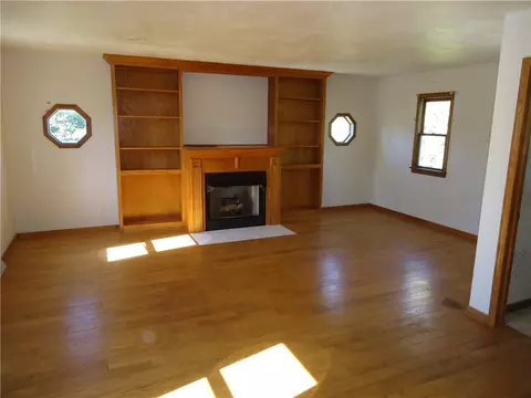 Living - 123 Latimer Ave, Strabane, PA 15363 photo 3 of 7