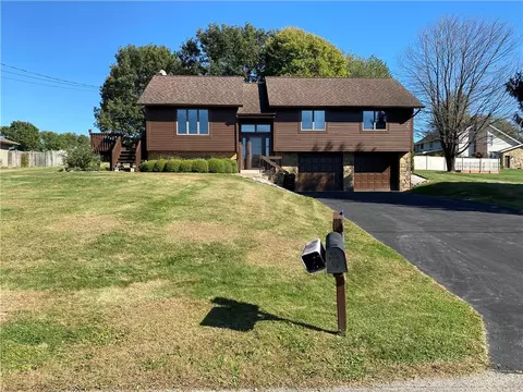 272 Finnin Rd, New Kensington, PA 15068