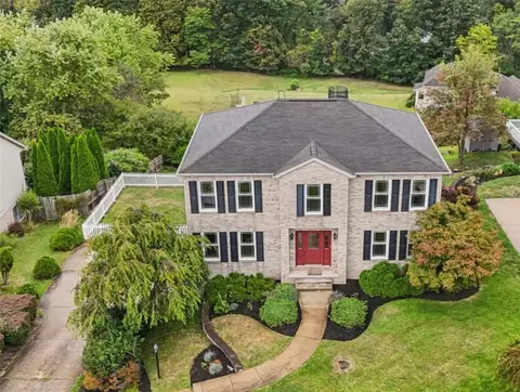 674 Meadowbrook Rd, Trafford, PA 15085