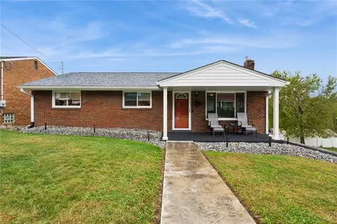 216 Circle Dr, White Oak, PA 15131