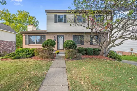 217 Sycamore Ridge Dr, Springdale, PA 15144