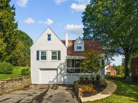 8 Court Pl, Mckees Rocks, PA 15136